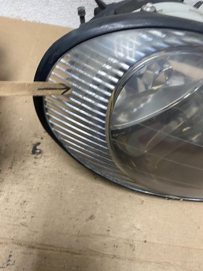 1996 to 1999 Ford Taurus Left+Right Side Headlights AF45197