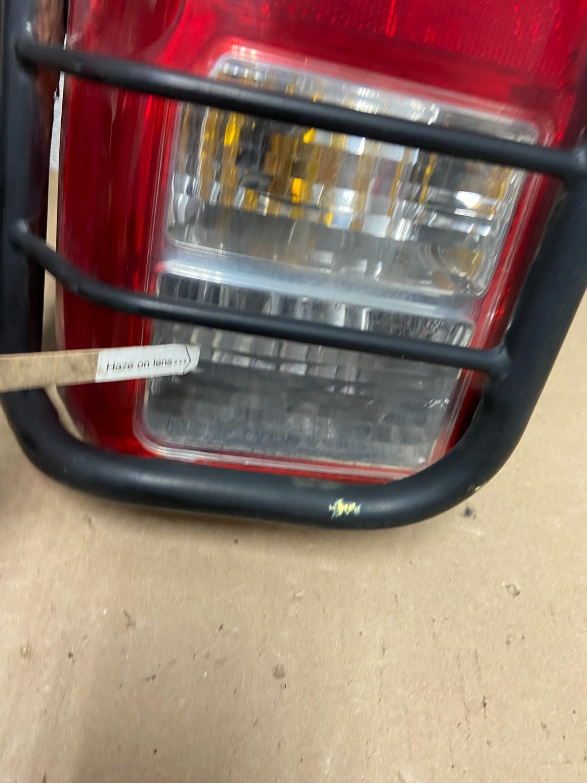 2005 to 2012 Nissan Pathfinder Tail lights Left+Right Side AE6161 DW6