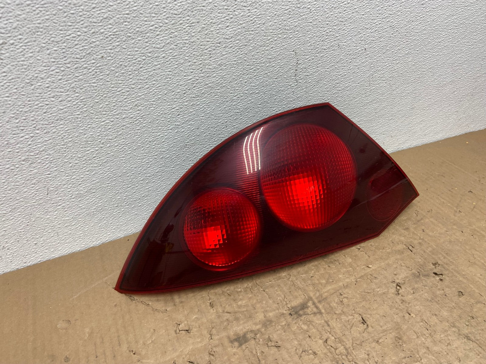2000 2001 2002 Mitsubishi Eclipse Left Driver LH Side Tail Light AC0288 LK2