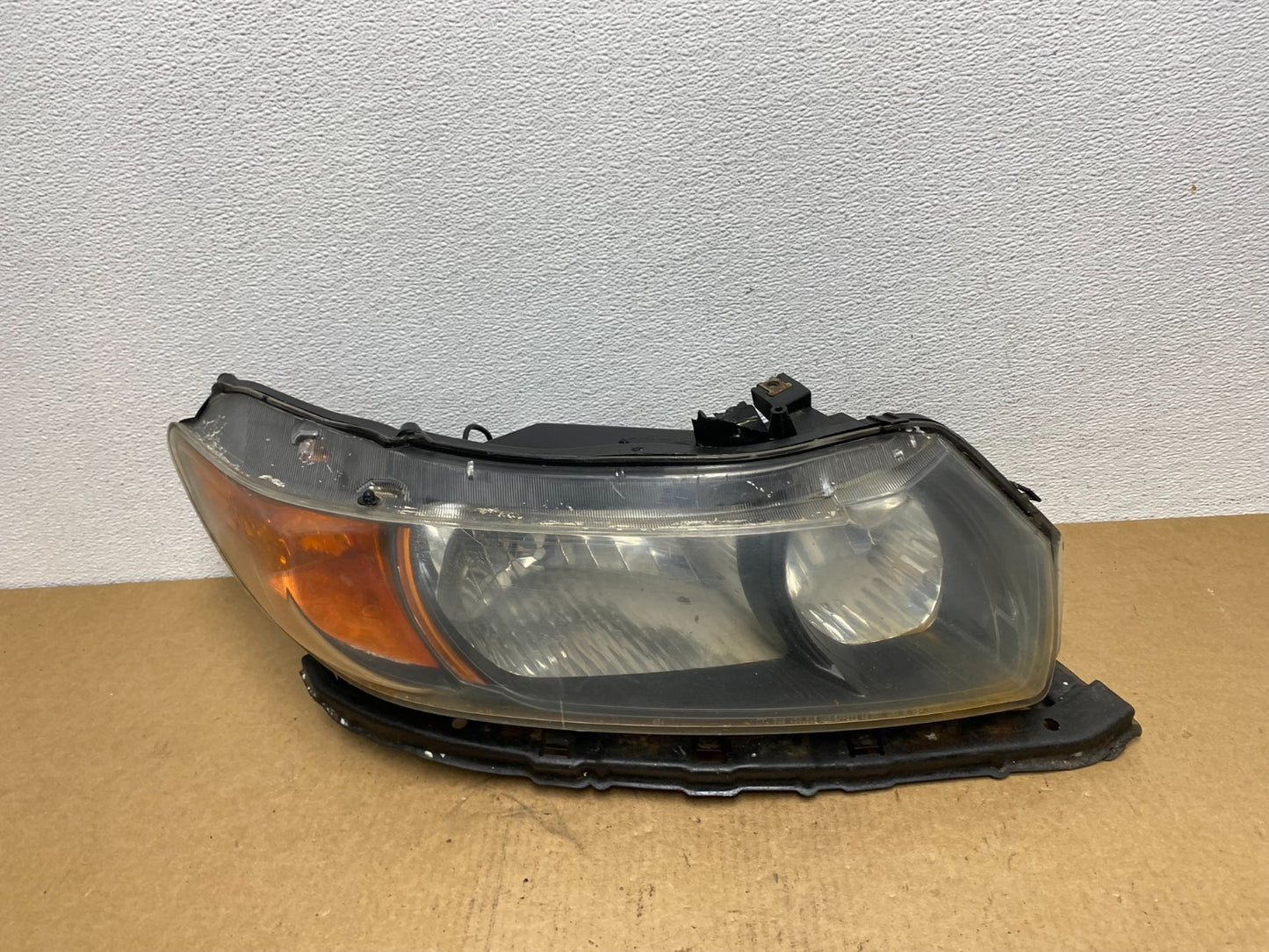 2006 - 2008 Honda Civic Coupe Headlight Halogen Right Passenger Rh Oem AC1803 DW0