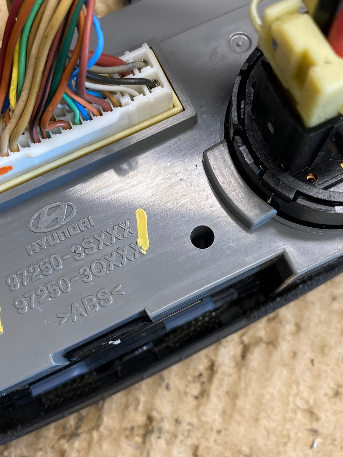 2011 - 2014 Hyundai Sonata Center Radio Climate Control Air Vent Bezel AC4835 DG7