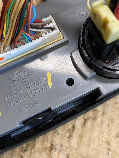 2011 - 2014 Hyundai Sonata Center Radio Climate Control Air Vent Bezel AC4835 DG7