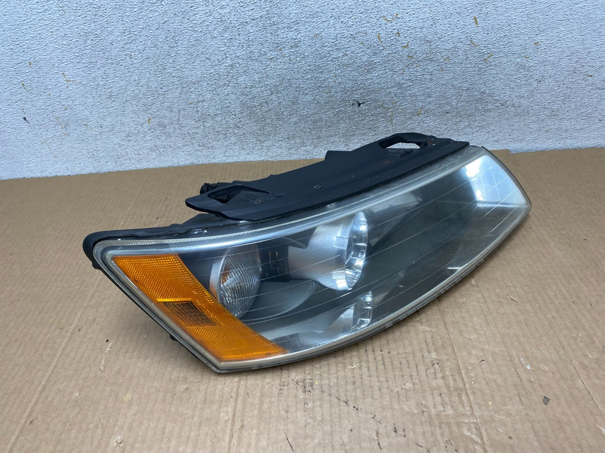 2006-2008 Hyundai Sonata Right Passenger Rh Side Headlight Halogen AI5853 DW2