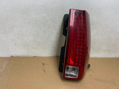 2007 to 2014 Cadillac Escalade Right Passenger RH Side Tail Light AH4437 DW1