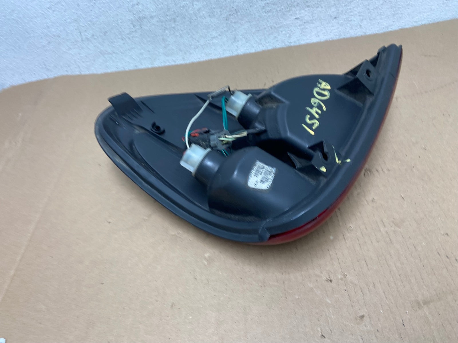 2004 to 2007 Dodge Grand Caravan Left Driver Lh Tail Light AD6451 LK5