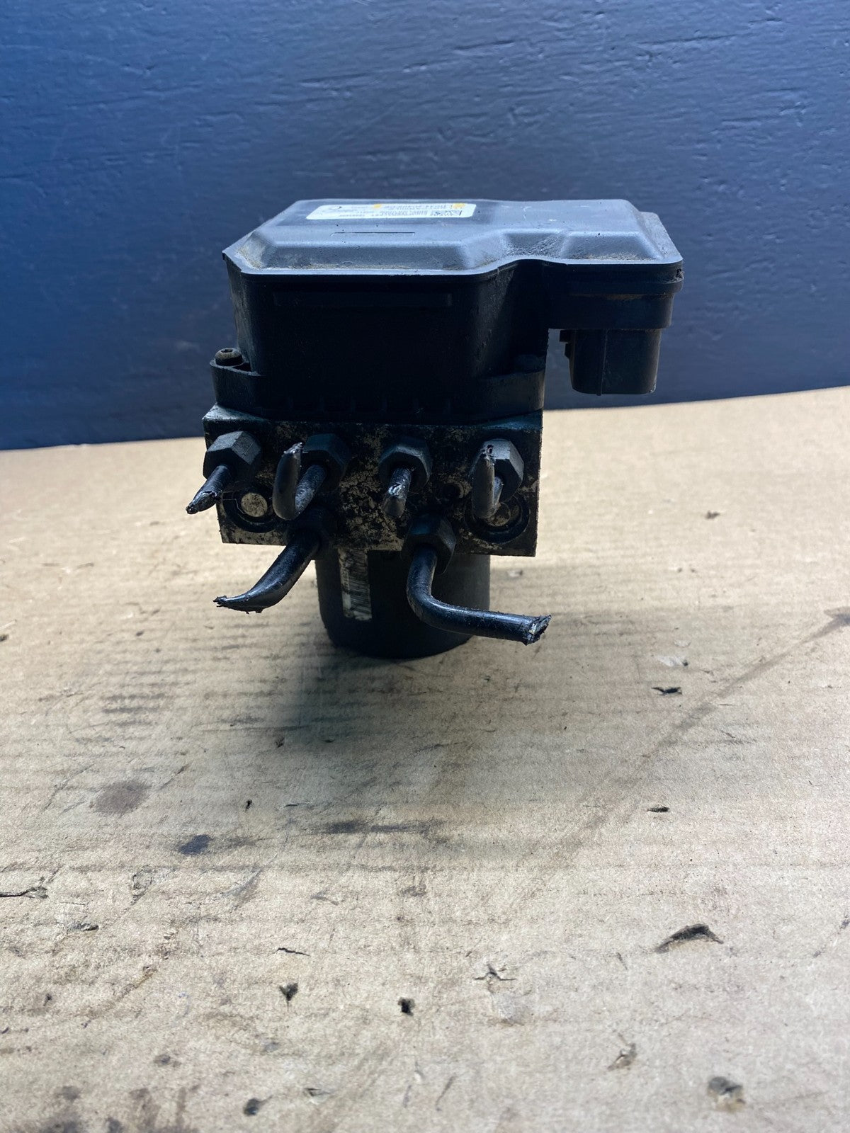 2013 Ford F250 F350 Super Duty ABS Anti Lock Brake Pump Module AB7217 DG3