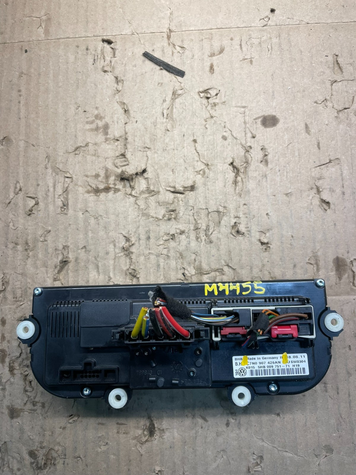 2013-2015 Volkswagen Tiguan Front Center Console Climate Control OEM X8295 DG2