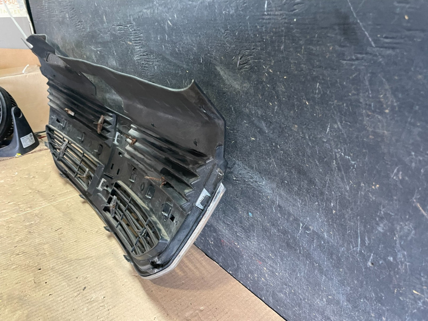 2009 to 2010 Dodge Journey Chrome Front Upper Grill Grille OEM R5412 DG5