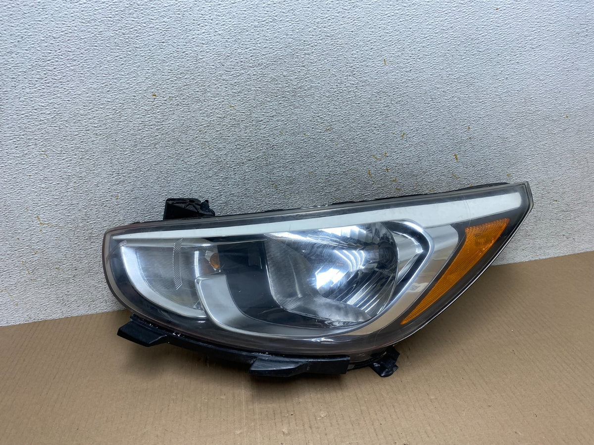 2015 to 2017 Hyundai Accent Left Driver LH Halogen Headlight AJ2409 DW0