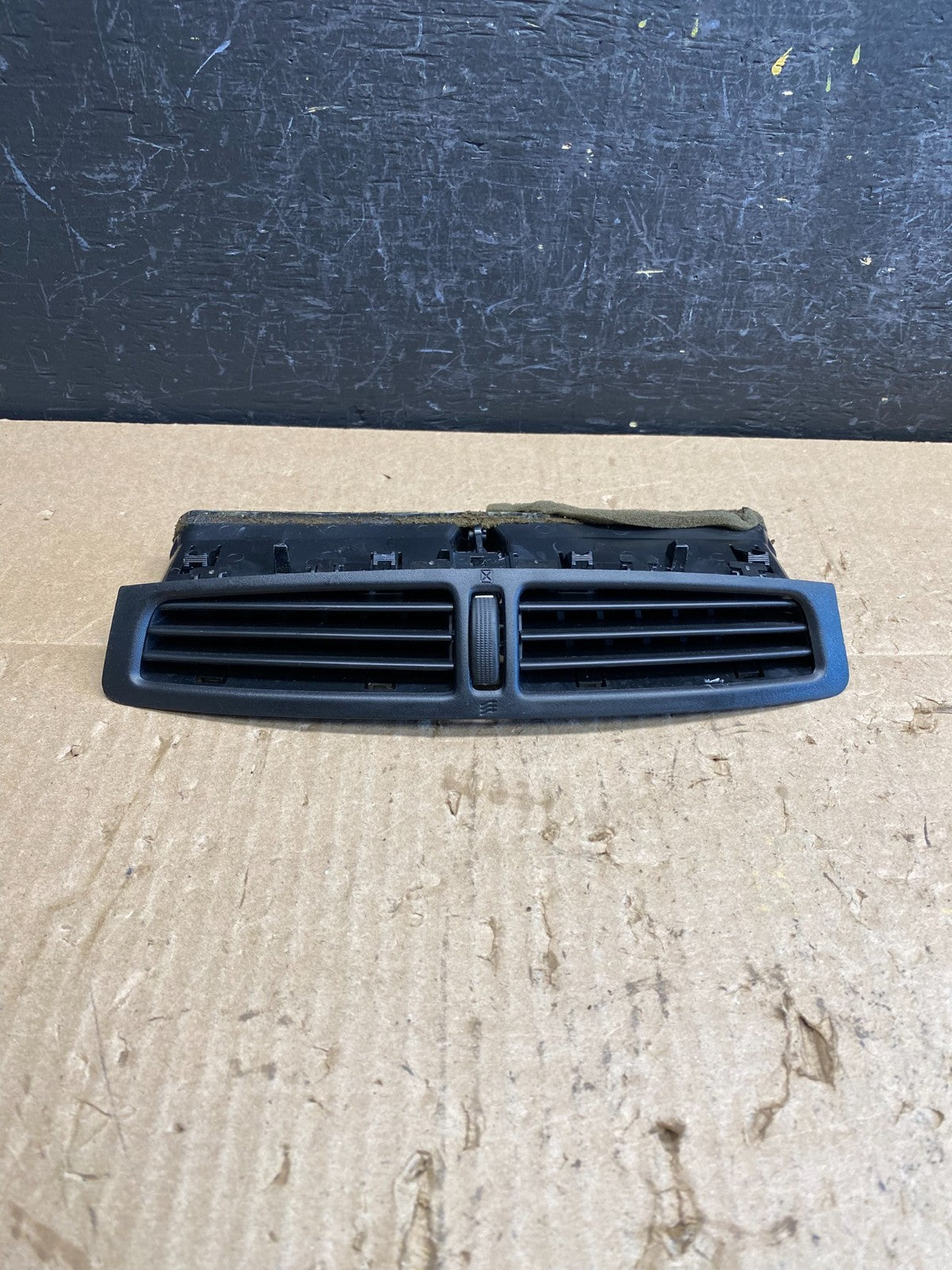 2013 to 2016 Ford Escape Center Dashboard Dash Air Vent AC9131 DG0