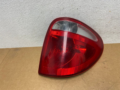 2004 - 2007 Dodge Grand Caravan Right Passenger Side Tail Light AE3107 LK0
