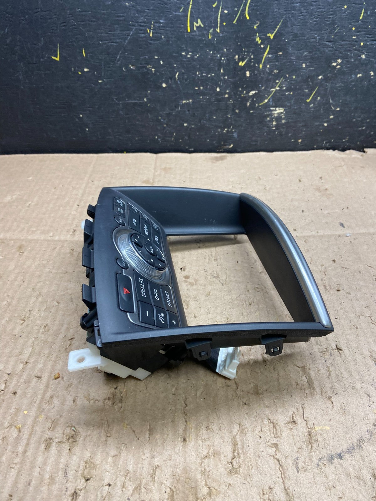 2014 to 2017 Infiniti QX50 Radio Player Climate Control Panel Bezel Y7923 DG2
