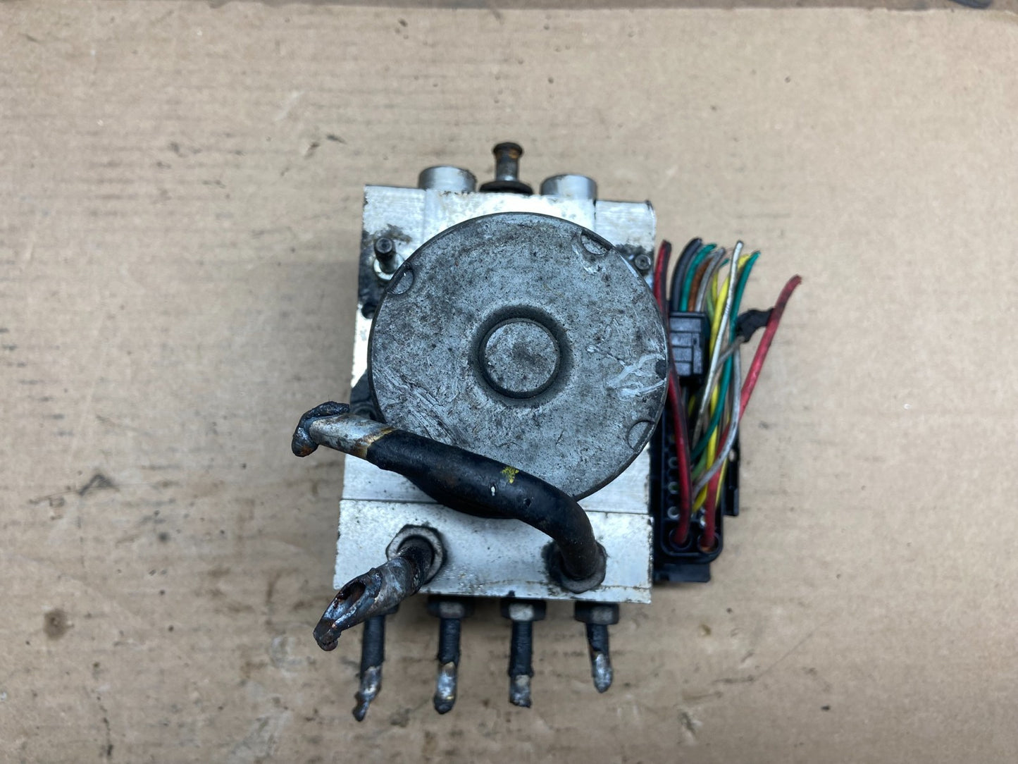2012 GMC Yukon ABS Anti Lock Brake Pump Q1421 DG4