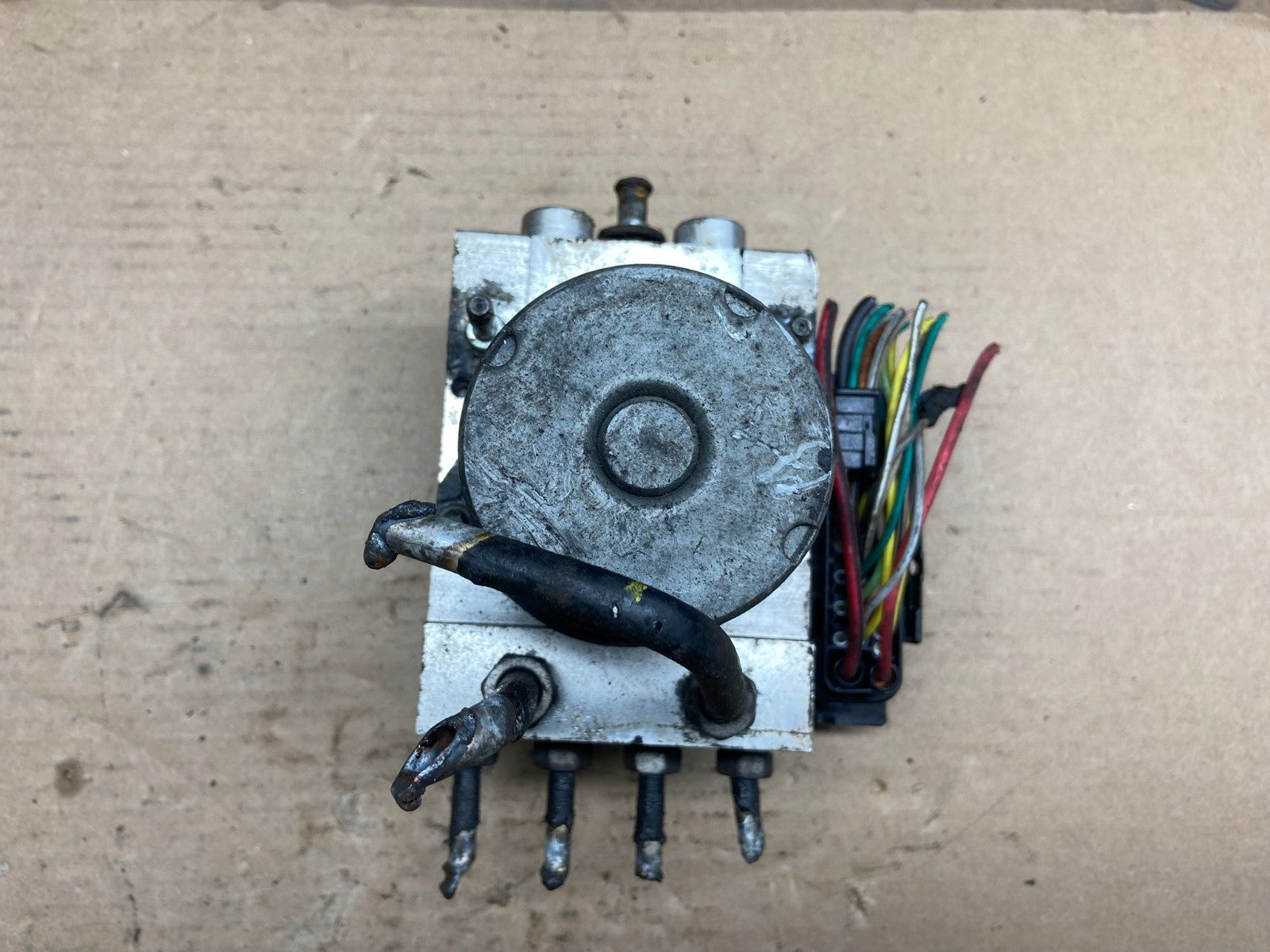 2012 GMC Yukon ABS Anti Lock Brake Pump Q1421 DG4