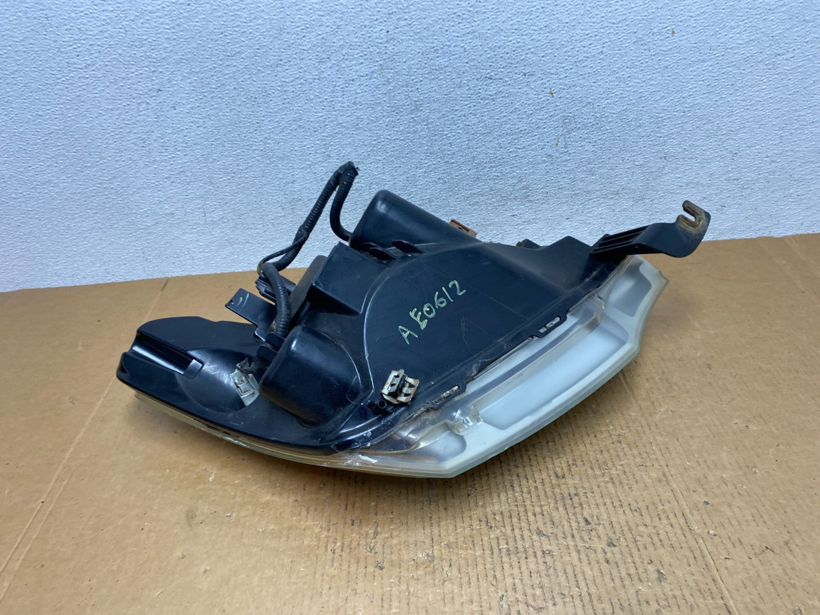 2008 2009 2010 2011 Ford Focus Left Driver Lh Headlight Halogen AC1583 DW11