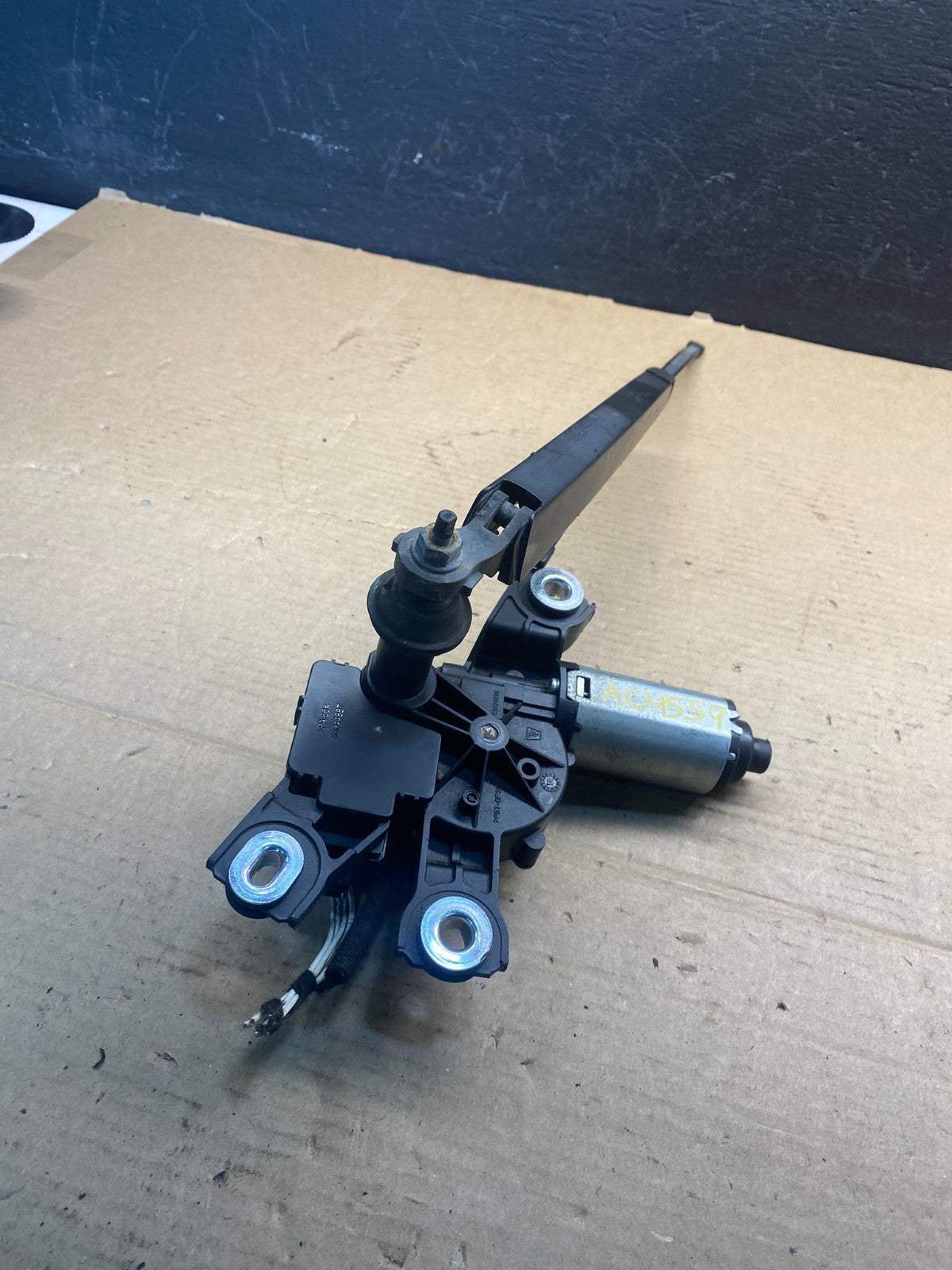 2011 to 2016 Volkswagen Tiguan Rear Window Wiper Motor ac4559 DG1