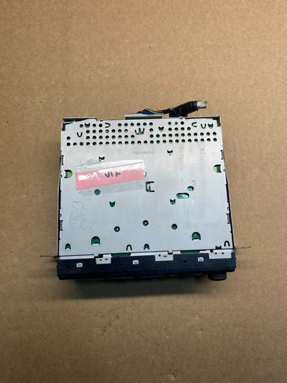 2000-2001 Mitsubishi Diamante Radio Stereo Tuner Tape Cassette Player AG6009 DG4