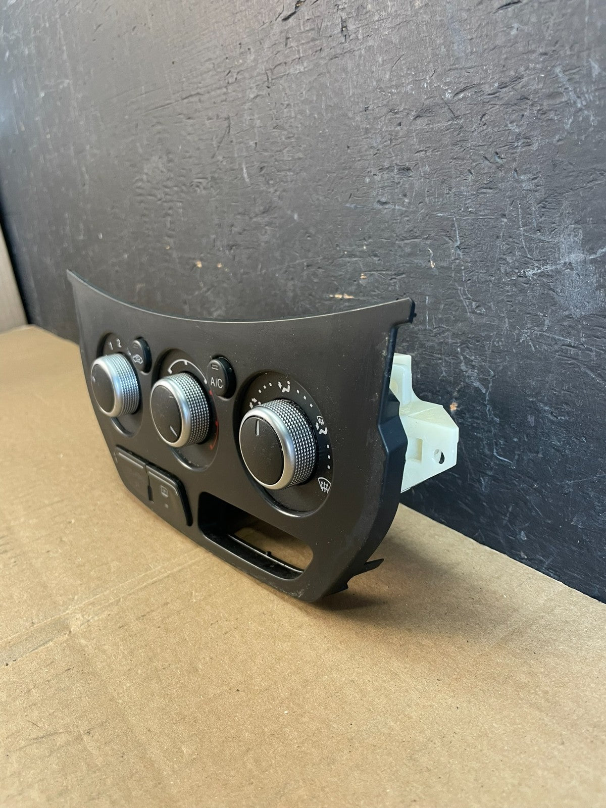 2013 2014 2015 Ford Escape Ac Heater Climate Control Temperature AC2296 DG2