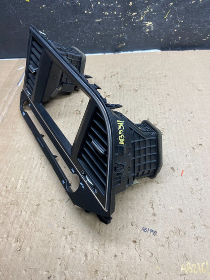 2017-2019 Hyundai Elantra Center Radio Climate Control Air Vent Bezel AB5511 DG2