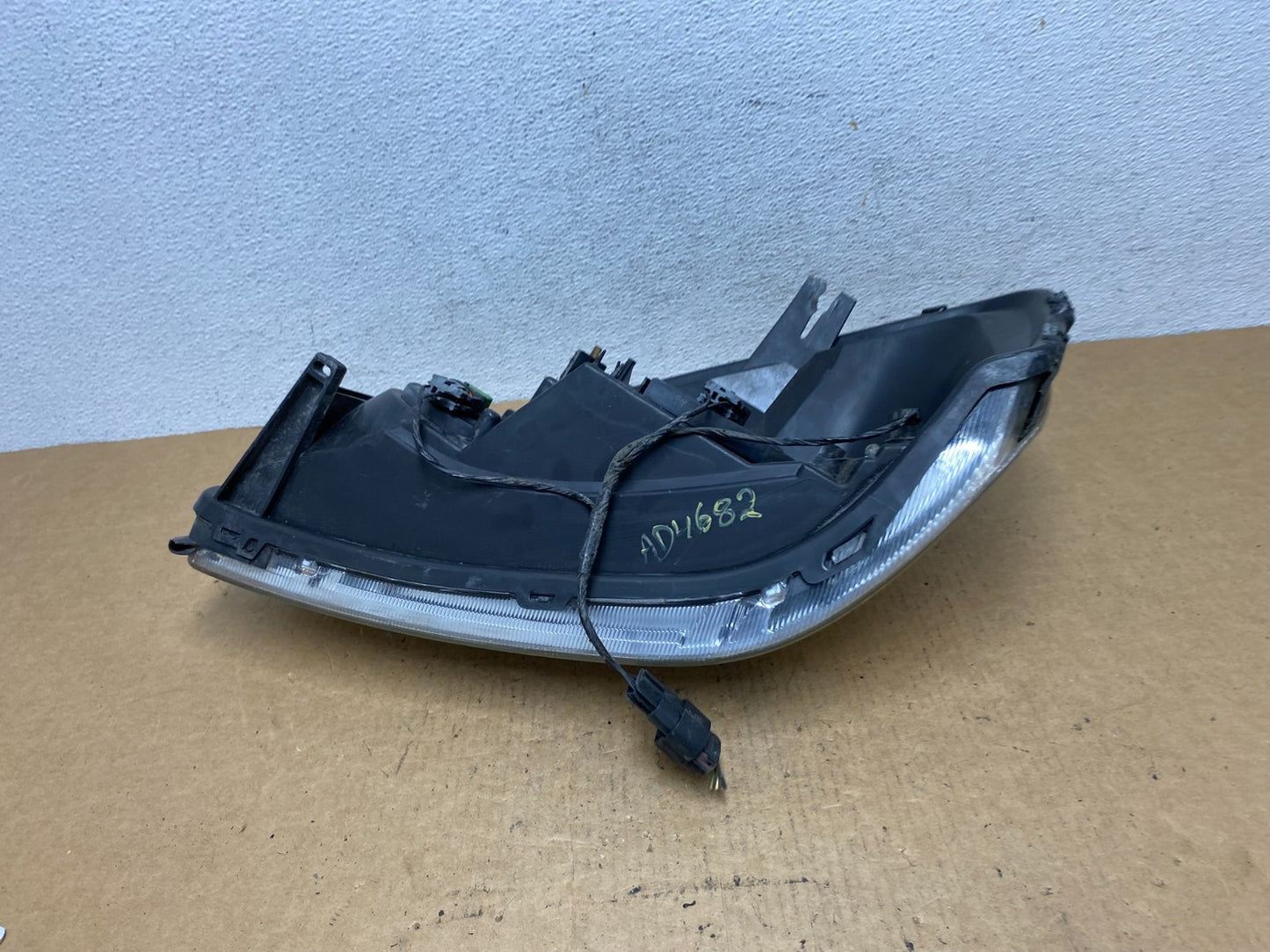 2005 - 2009 Pontiac Montana / Uplander Right Passenger Headlight AD4682 DW7