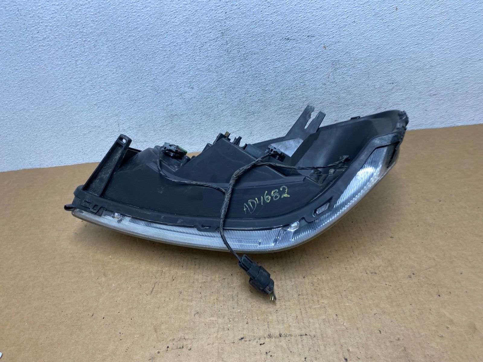 2005 - 2009 Pontiac Montana / Uplander Right Passenger Headlight AD4682 DW7