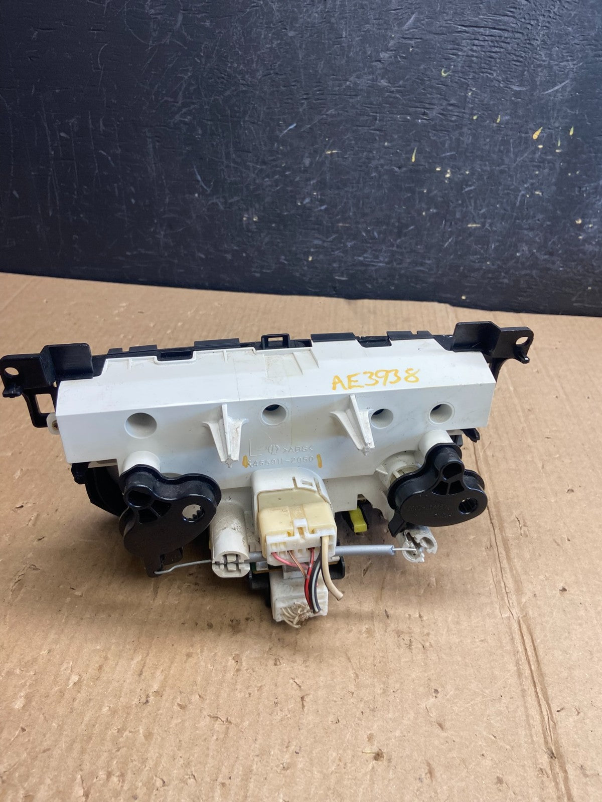 2001 - 2003 Toyota RAV4 A/C Heater Climate Control Unit Switch ae3938 DG3