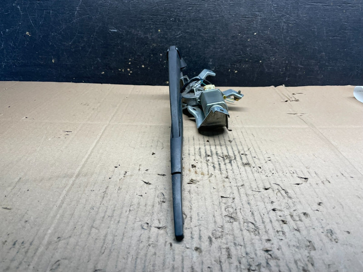 2005 to 2009 Subaru Legacy Outback Rear Wiper Motor V2001 DG2