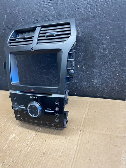 2011 2015 Ford Explorer Radio Climate Control Trim Bezel Panel AD6824 DG3