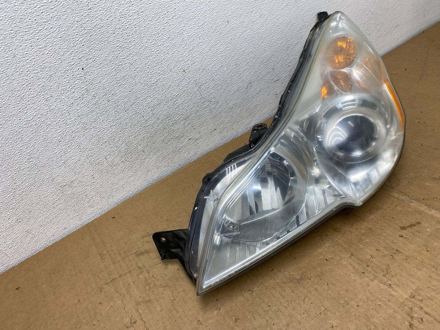 2010 2011 2012 Subaru Legacy Outback Left Driver Halogen Headlight AD1233 DW2