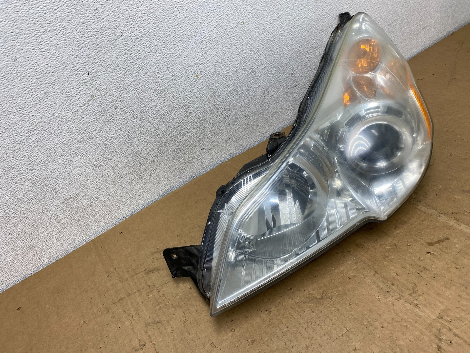2010 2011 2012 Subaru Legacy Outback Left Driver Halogen Headlight AD1233 DW2