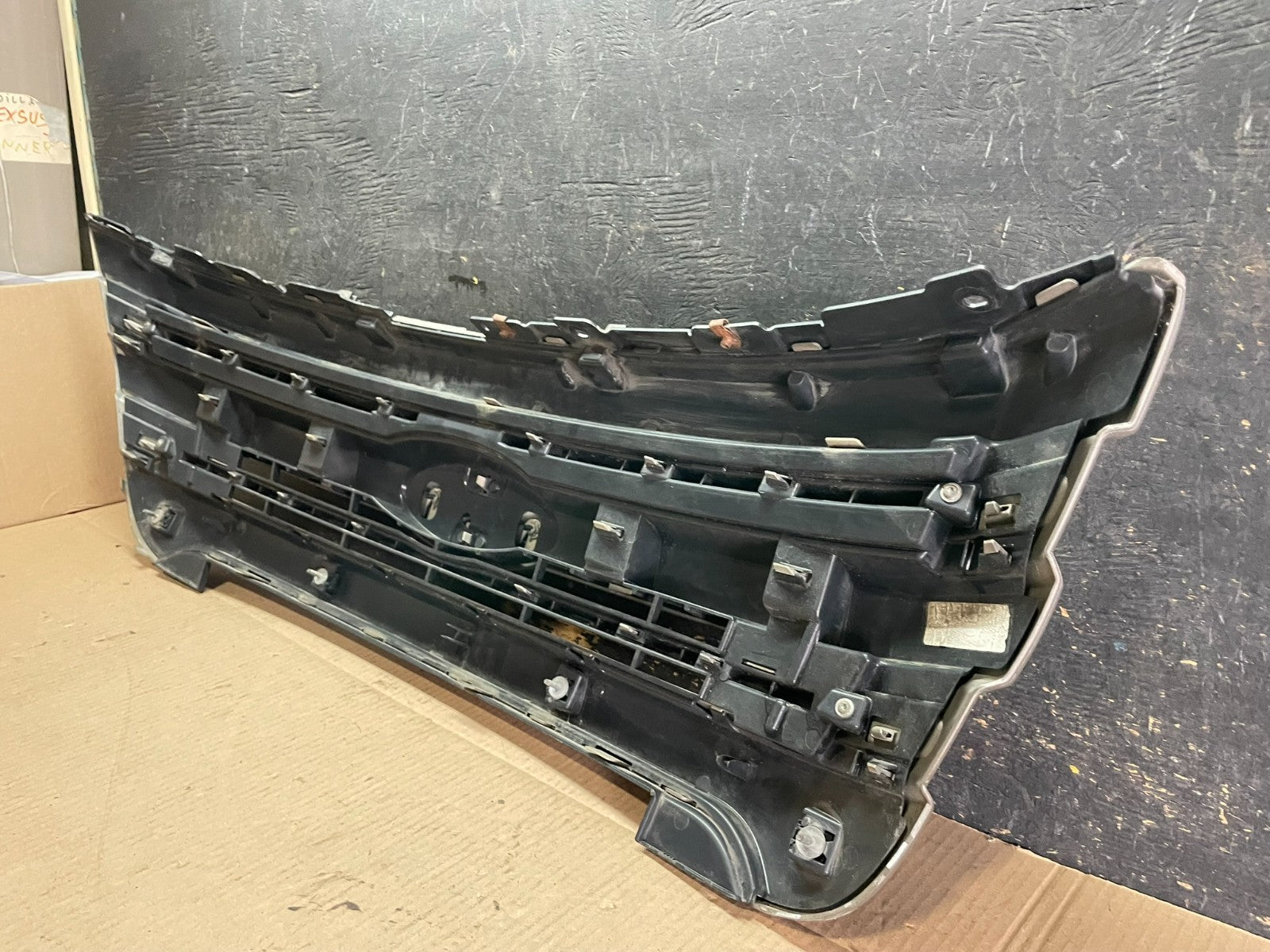 2011 to 2015 Ford Explorer Upper Front Grill Grille Oem Z8388 DG11