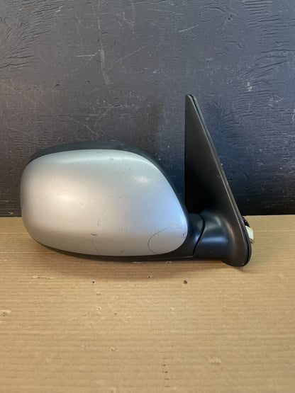 2001 to 2006 Toyota Sequoia Right Passenger View Door Mirror AE8649 DW0