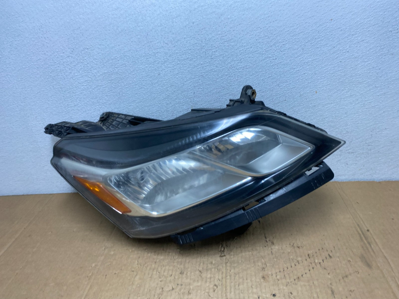 2013-2017 Chevrolet Traverse Right Passenger Side Halogen Headlight AD2457 DW0