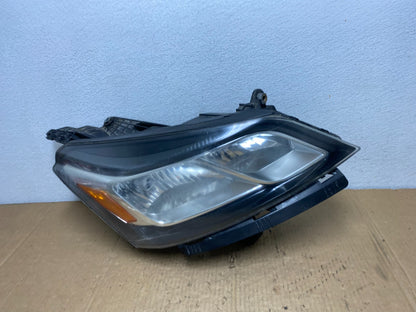 2013-2017 Chevrolet Traverse Right Passenger Side Halogen Headlight AD2457 DW0