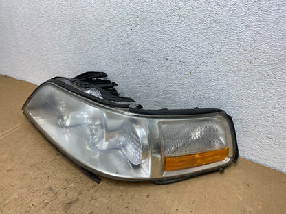 2005 to 2011 Lincoln Town Car Left Driver LH Side Headlight AD3298 DW1