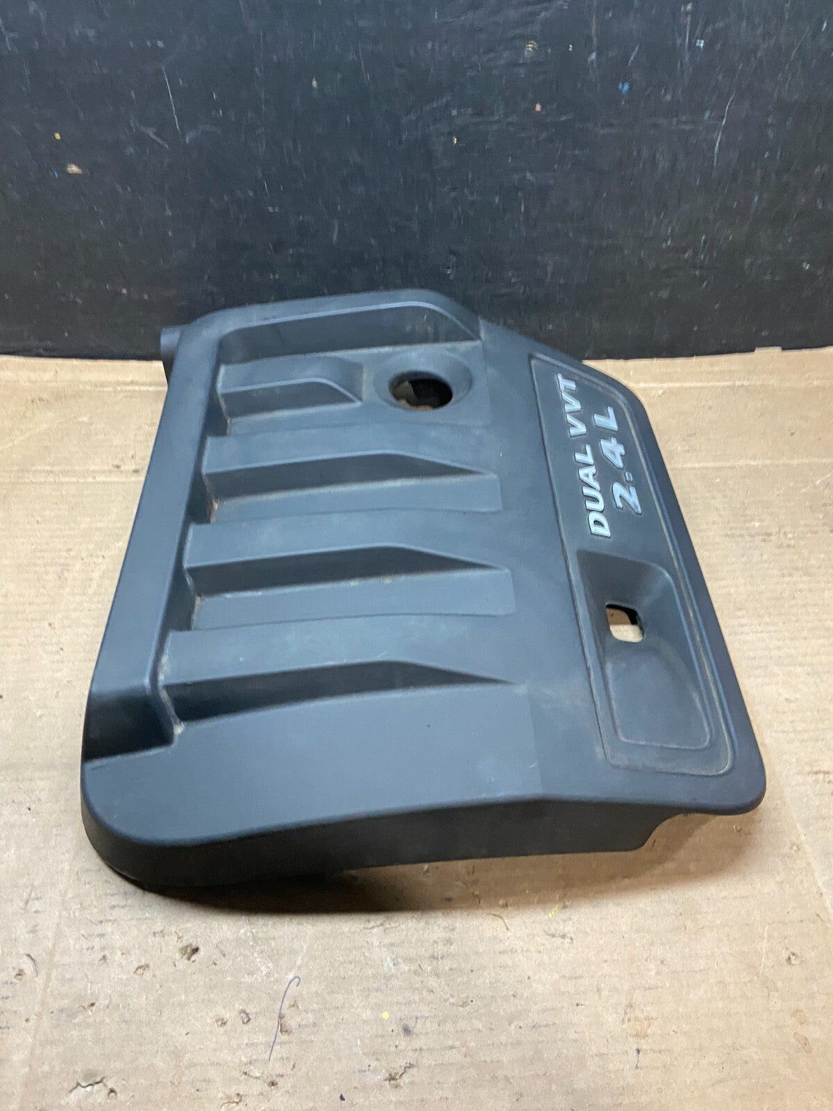 2012 to 2014 Chrysler 200 Engine Cover Top Lid Cover i3007 DG13