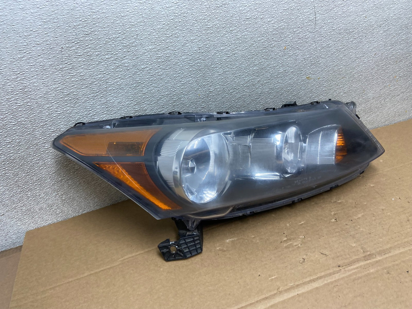 2008 to 2012 Honda Accord Sedan Right Passenger RH Headlight TYC AB3502 DW2