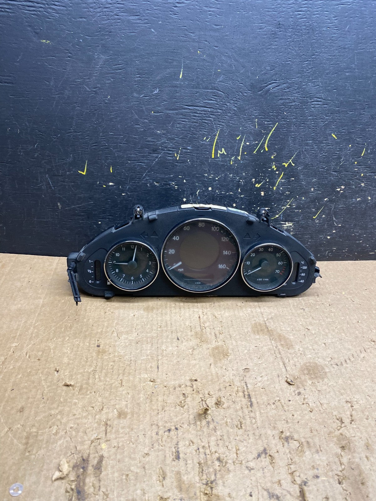 2006 to 2008 Mercedes CLS CLS550 Instrument Cluster Speedometer Gauge z7486 DG0