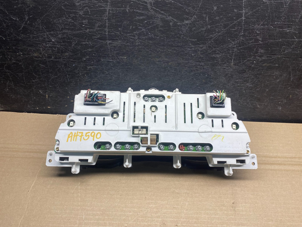 1999 to 2004 Ford Mustang Gauge Cluster Speedometer ah7590 DG3