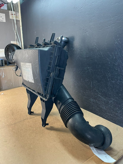 2010 to 2018 Mercedes-Benz Sprinter 2500 3.0L Air Cleaner Box AE0886 DG1