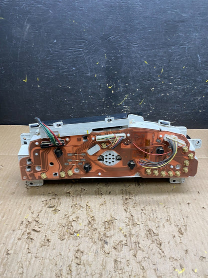 2001 - 2002 Ford Econoline E250 E350 Van Speedometer Instrument Cluster V7360 DG5