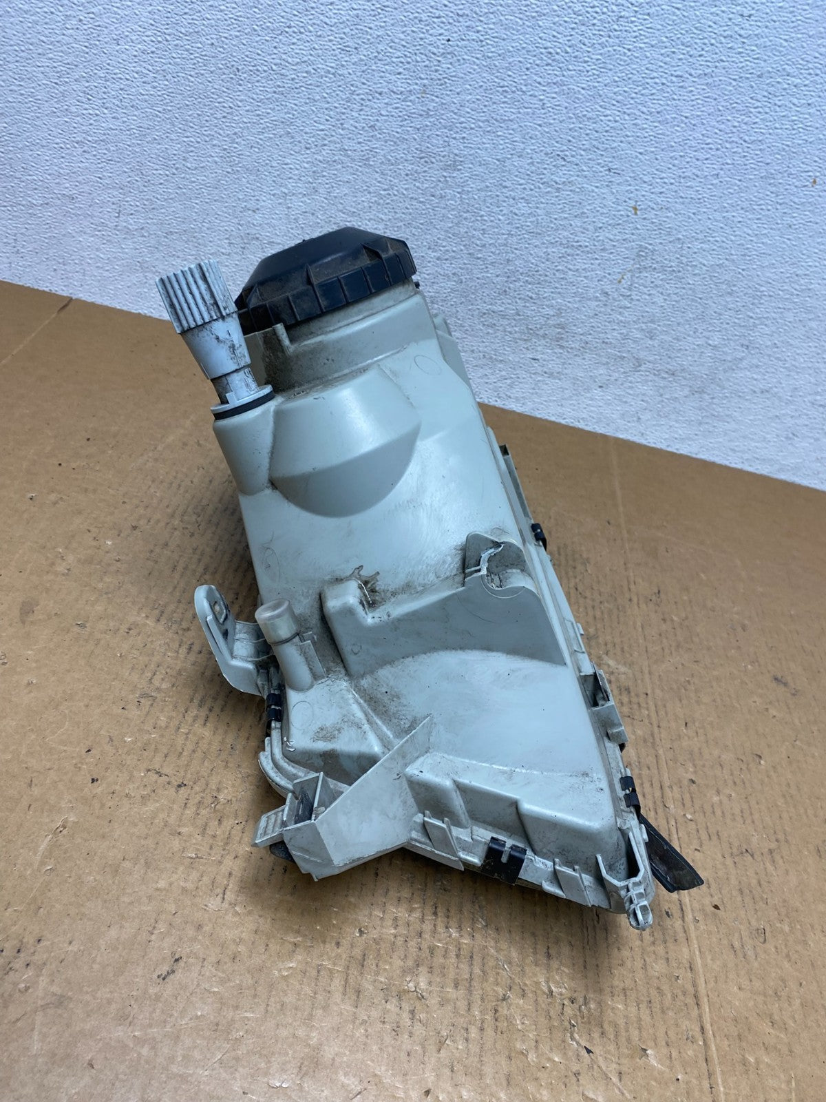 1999 - 2003 Saab 9-3 Front Right Passenger Side Headlight AE1312 DW8