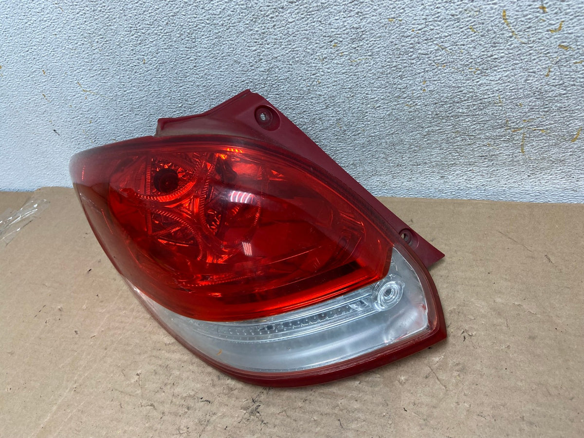2012 to 2017 Hyundai Veloster Left Driver LH Tail light AI0989 LK1
