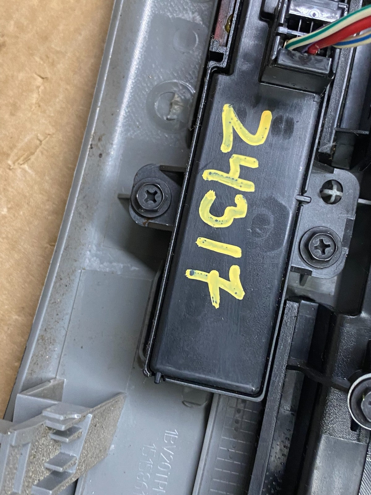 2008 to 2012 Jeep Liberty Dash Climate Temperature Control Radio Bezel z4317 DG6