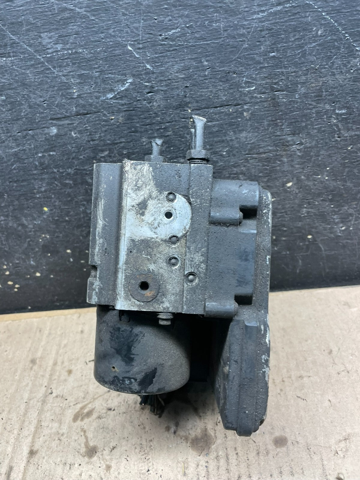 2004 2005 2006 Cadillac Escalade ABS Pump Anti Lock Brake Module T7558 DG3