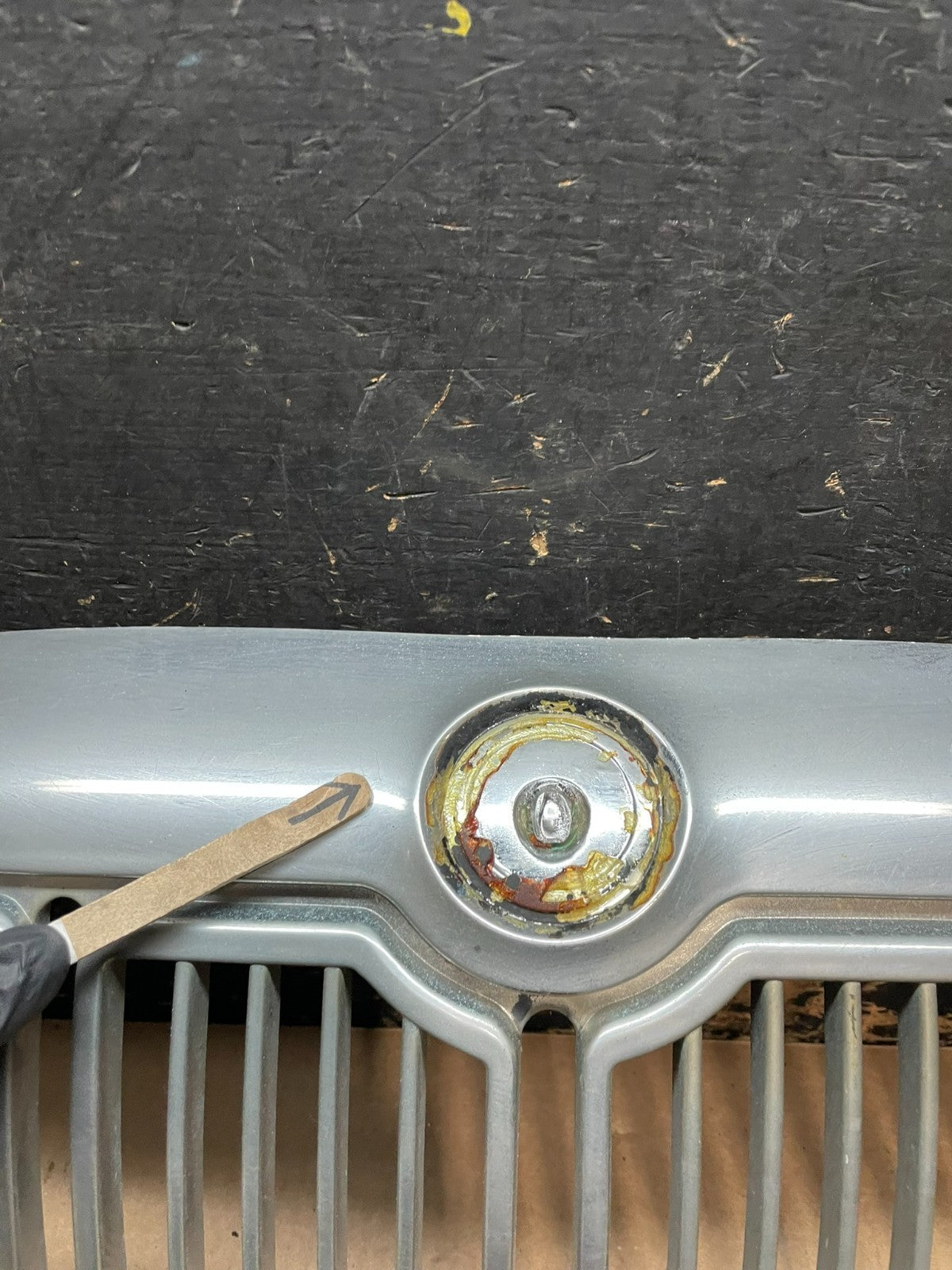 1998 to 2002 Mercury Grand Marquis Front Upper Grill Grille OEM  Y9445 DG3
