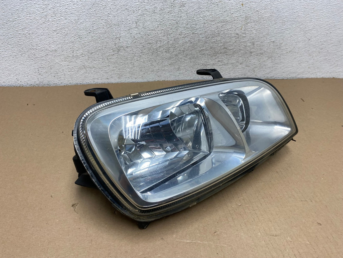 1996 - 2000 Toyota Rav4 Right Passenger RH Side Headlight Halogen AF3032 LK2