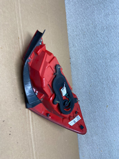 2007 to 2013 Infiniti G35 G37 Sedan Right Passenger Rh Tail Light Oem AB3433 LK4