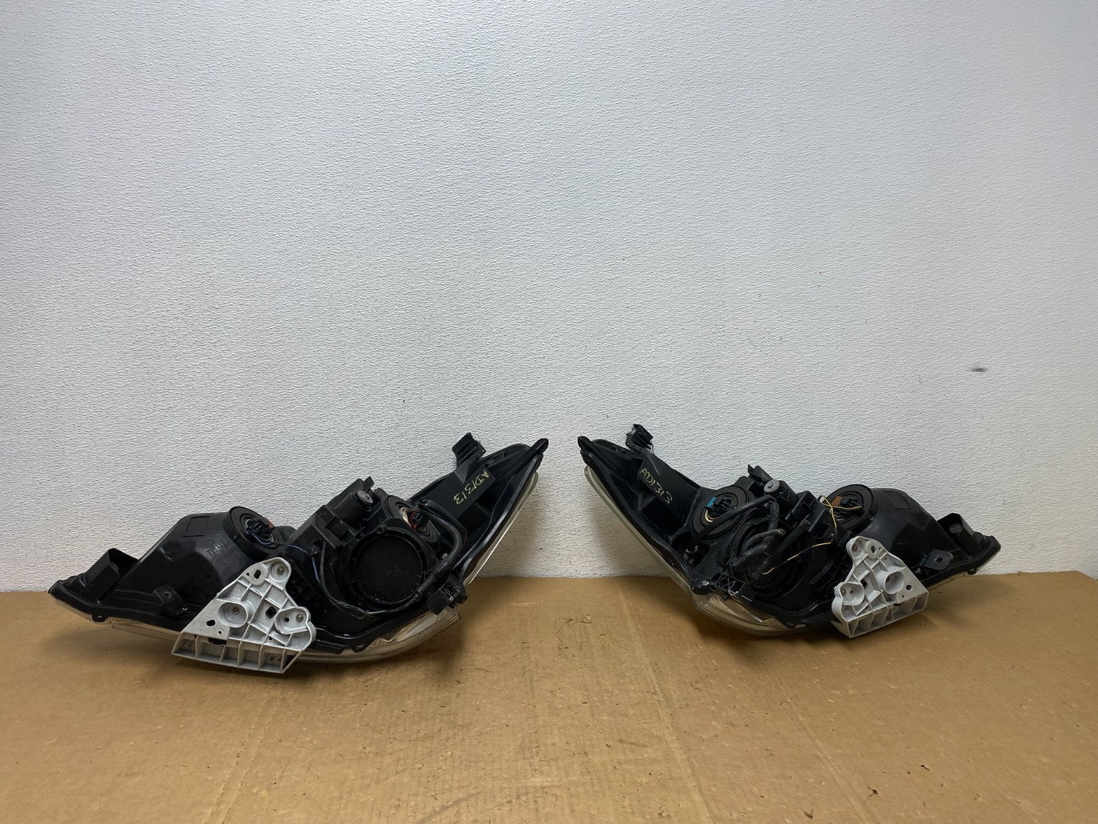 2013 to 2015 Nissan Altima Left+Right Side Set Halogen Headlights AD1313 DW9