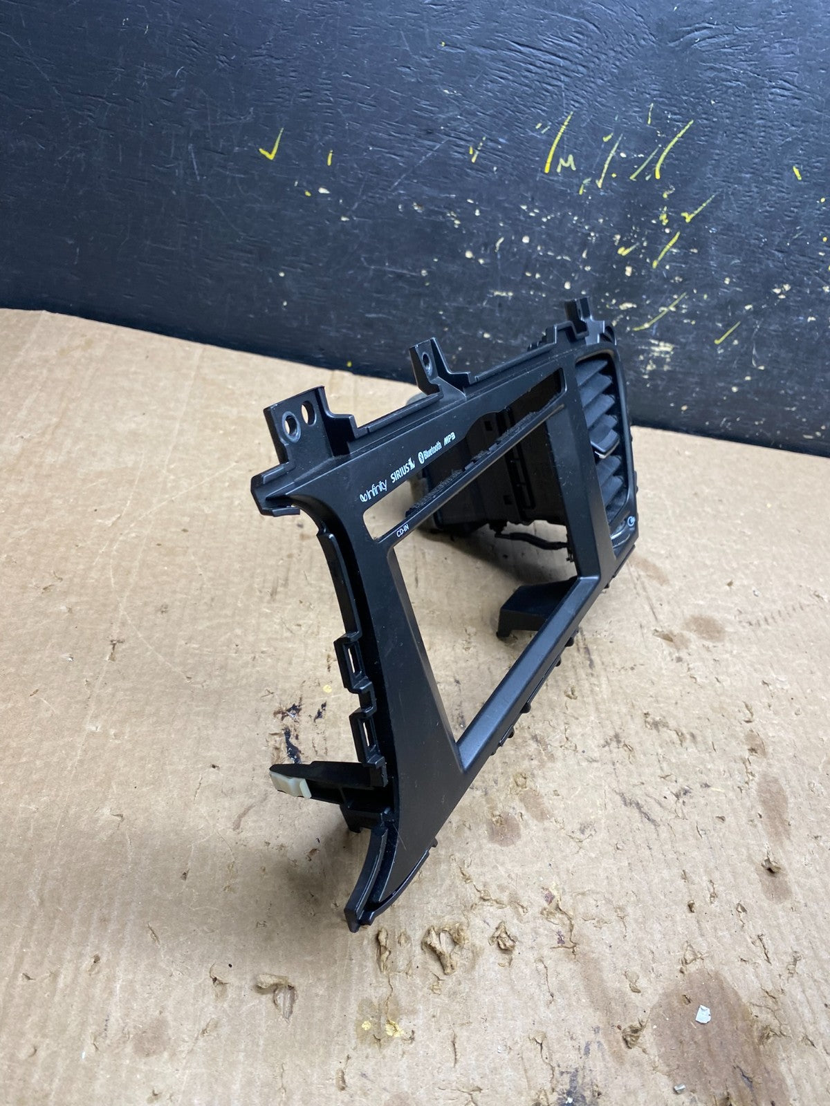 2011 2012 2013 Kia Optima Front  Dash Radio Bezel Trim Air Vent OEM Z4539 DG1